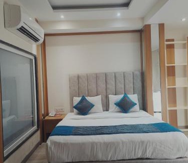 Behror Hotel | OPO HORIZON STANLEY, Delhi Airport