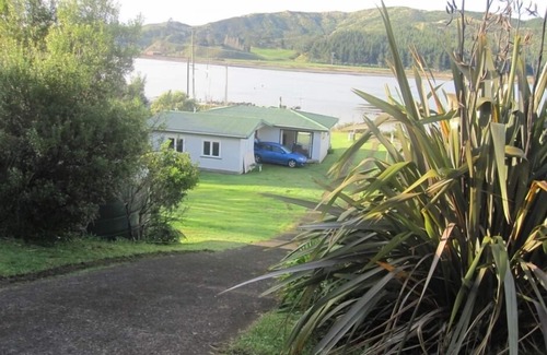 Opoutere House | Opoutere - Nat's Place