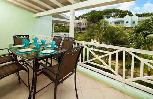 Hastings Apartment | Oppposite Beach with Pool - Margate #4 (2 bed)
