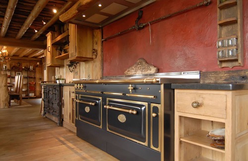 Bellevaux House | Opulent Chalet in Thirimont with Turkish Steambath & Sauna