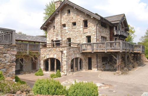 Bellevaux House | Opulent Chalet in Thirimont with Turkish Steambath