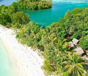 Pianemo Islands House | Or Mandira Homestay
