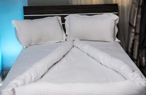 Lagos Cabin | Oragon Hotel -Standard