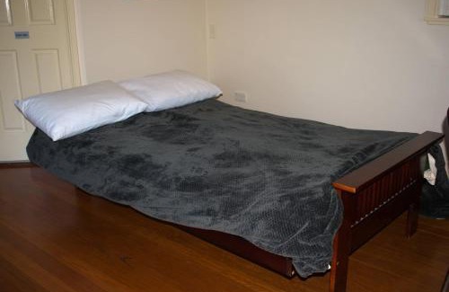 Bandon Grove Ski Chalet | Orana"Welcome" Cabin in The Tops