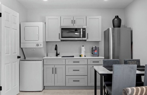 Buena Ventura Lakes Apartment | Orange Blossom Apartment