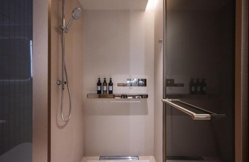 Shibei Hotel | Orange Crystal Qingdao Taidong Pedestrian Street Yan'an Third Road Hotel