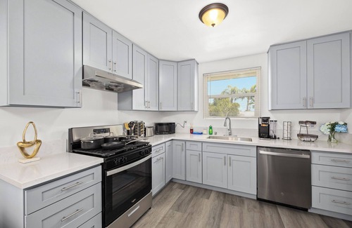 Lake Elsinore Apartment | Orange Grove Farmhouse in Lake Elsinore