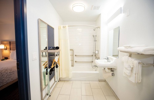 Tustin Hotel | Orange Grove Inn