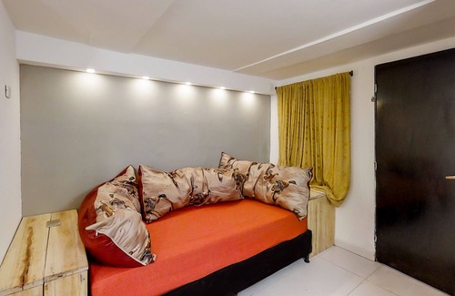 Los Naranjos House | Orange House