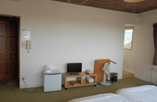Gamagori Bed & Breakfast | Orange Pension