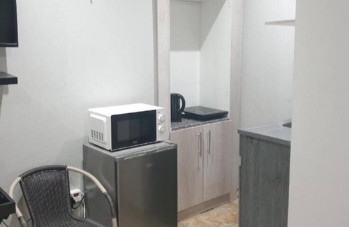 Fichardt Park Apartment | Orchard Guesthouse Twin Room