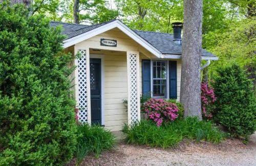 Saluda Bed & Breakfast | Orchard Inn