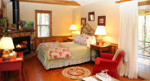 Saluda Bed & Breakfast | Orchard Inn