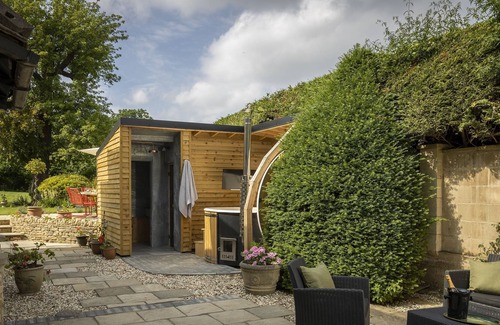 Mangotsfield House | Orchard Manor is situated on the outskirts of the pretty town of Winchcombe. Lovingly restored by th