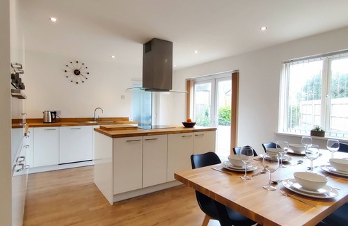 Kempsford House | Orchard View - 4-Bed Home In Kempsford, Cotswolds