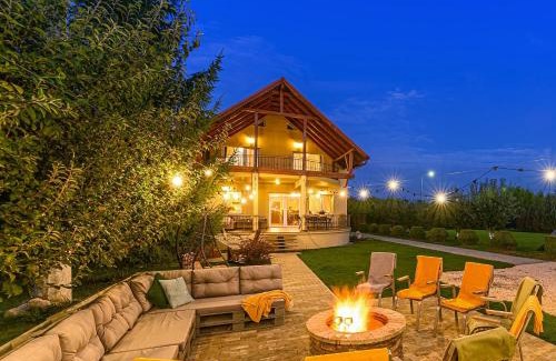 Brasov House | Orchard Villa