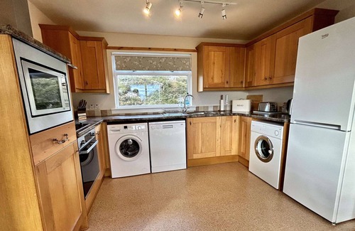 Clachtoll House | Orchid Cottage - sea and mountain views!