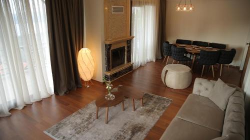 Sapanca Villa | Orchid Hills - heated swimming pool