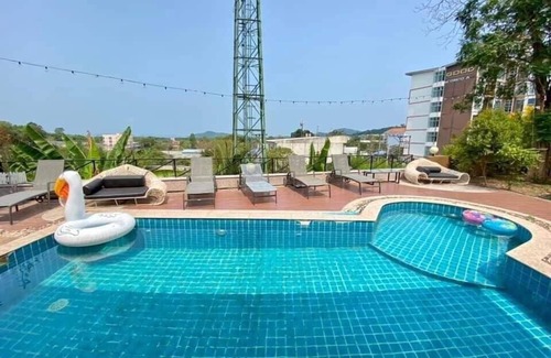 Ratsada Villa | Orchid Pool Villa Phuket