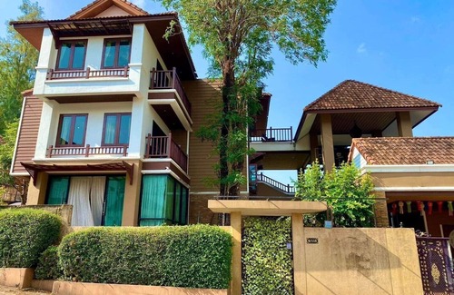 Ratsada Villa | Orchid Pool Villa Phuket