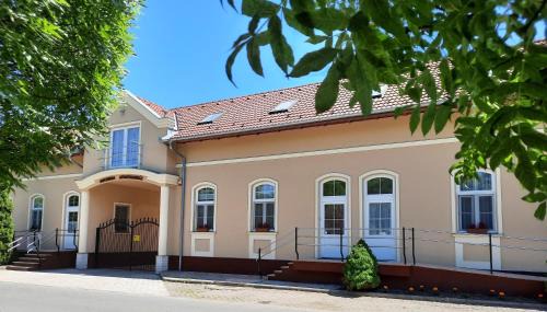 Gyomaendrod Apartment | Orchidea Apartmanház