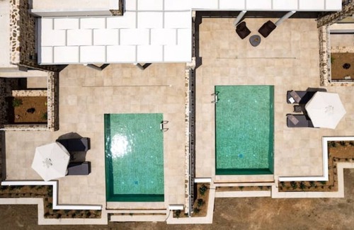 Amoopi Villa | Orelia Luxury Deluxe Villa 1