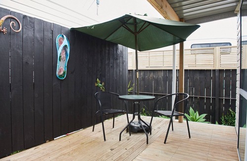 Orewa Cabin | Orewa Kiwi Cabins - Kea
