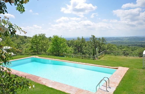 Castelnuovo Berardenga Apartment | Orietta 3 - Vacation rental in country house with swimming pool near Siena, Tuscany