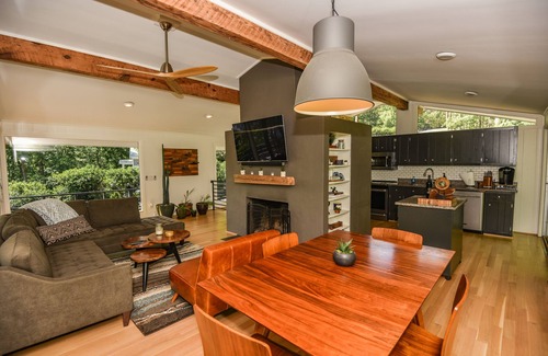 Roxboro House | Original Midcentury Modern "Glass House on Hyco" on Hyco Lake, NC