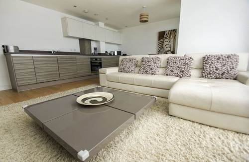 Seafront Cottage | Orion Marina Sea View Parking by Brighton Holiday Lets