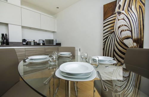 Seafront Cottage | Orion Marina Sea View Parking by Brighton Holiday Lets