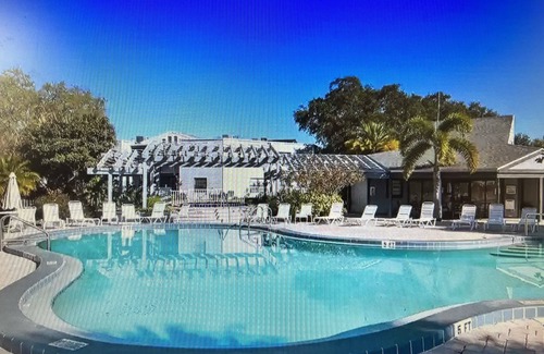 Ventura Condo | Orlando Ventura Gated Community, Pools/hot tub, tennis, golf, restaurant