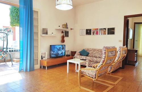 Caucana-finaiti-casuzze-finaiti Nord House | Oroblu. Villetta singola a 50 metri dal mare