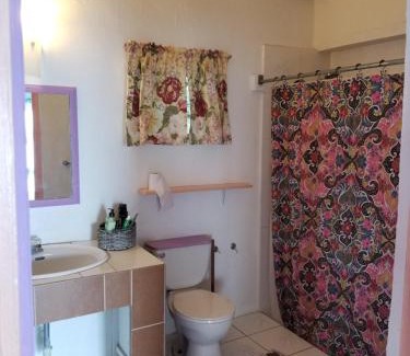 Johnson's Point Hotel | Orrie's Beach Bar and Hotel