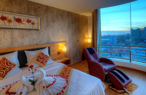 Prampir Makara Hotel | Orussey One Hotel & Apartment