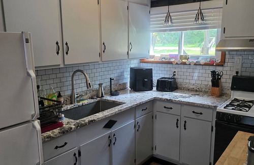 St. Helen House | ORV. Boat. Beach. Fish. All right out your back door. WiFi. Pet Friendly.