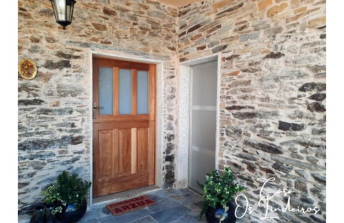 Arzua House | Os Lindeiros House