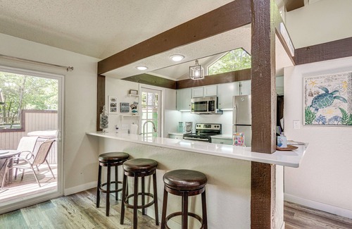 Osage Beach Cottage | Osage Beach Home w/Private Hot Tub: Near Lake!