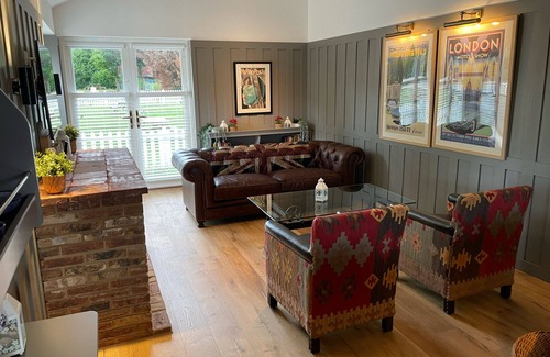 Maldon Cottage | Osea Island Enchanting Cottage