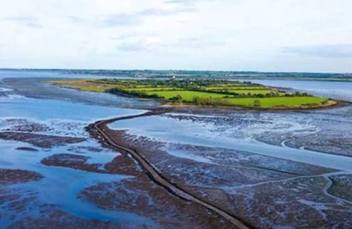 Maldon Cottage | Osea Island Enchanting Cottage