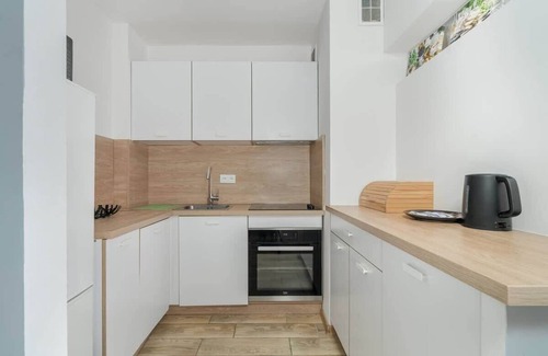 Stare Miasto District Apartment | Osiedle Kosmonautów 15 | Bright Apartment | WiFi