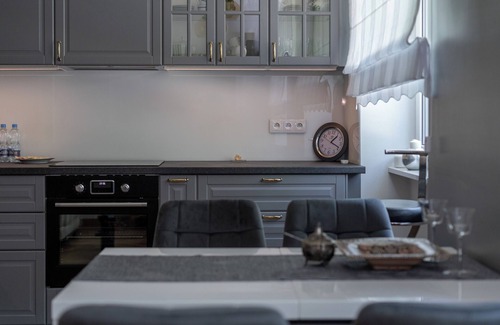 Nowa Huta Apartment | Osiedle Willowe Vintage Chic Apartment