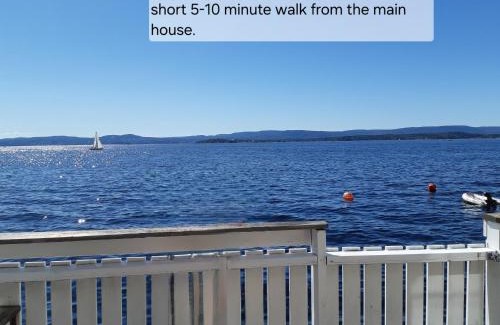Nesoddtangen House | Oslo Fjord views with your own private beach hut at Flaskebekk
