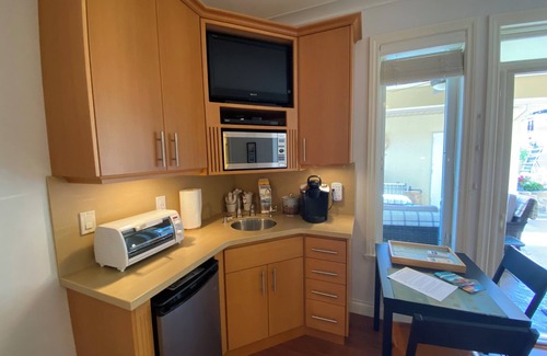 Okanagan-Similkameen Bed & Breakfast | Osoyoos Lakefront Hideaway