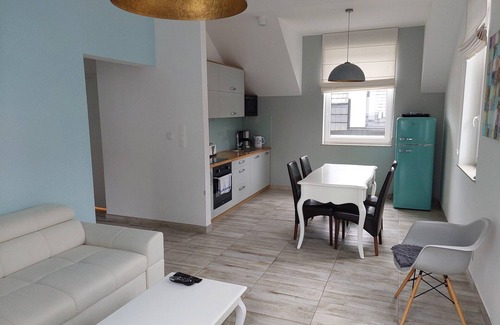 Lukecin Apartment | Ostsee-garten im Kiefernwald - Ferienwohnung mit 2 Schlafzimmern