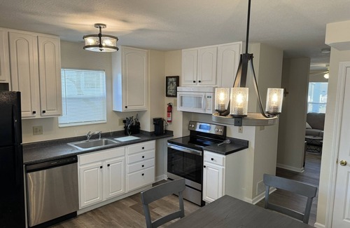 Old North Columbus House | OSU Campus Area Cozy Townhome