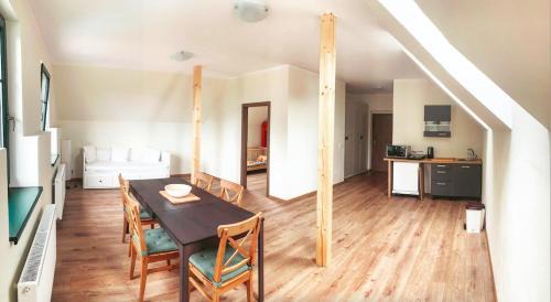 Radostna pod Kozakovem Apartment | Otakarova farma