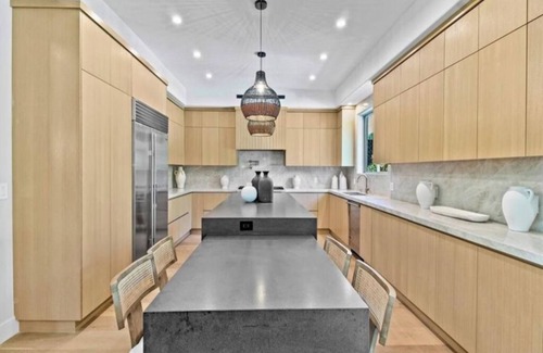 Sherman Oaks House | Otsego Estate- Luxurious Spanish Modern Retreat in Sherman Oaks