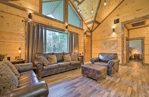 Whitesboro House | Ouachita Mtn Home Near ATV and Hiking Trails!