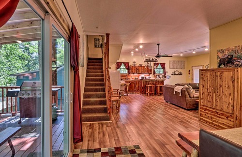 Royal Cabin | Ouachita River Cabin: Royal Haven w/Dock!